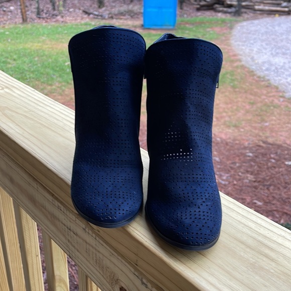 Navy Blue Boots Booties Carlos Santana 8.5 Like New - Picture 5 of 9